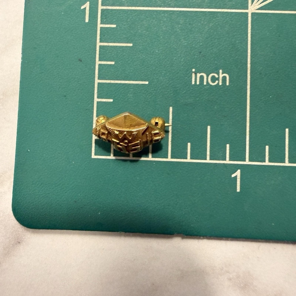 Antique 1916 W High School 10K Yellow Gold Pin Unmarked Tested 1.4 Grams 0.5" - Picture 7 of 8